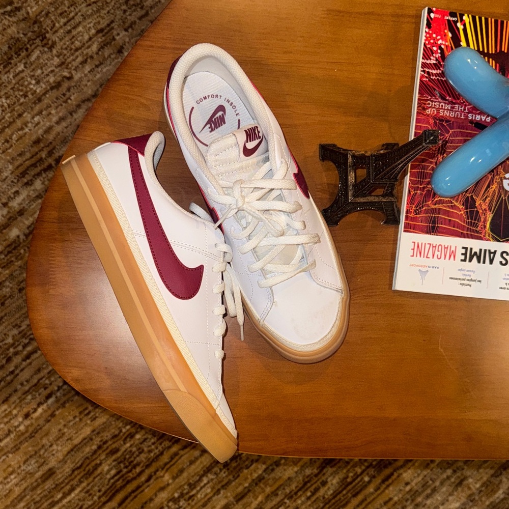 Nike White Sneakers with Burgundy Swoosh and Gum Sole